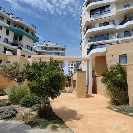 Allonbay Sun & Penthouse Apartment